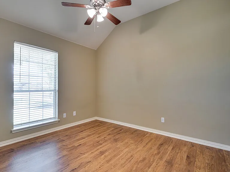 1001 Porter Pl — Photo 22