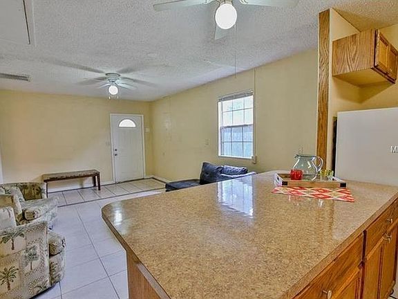 5th image of 814 Bacon Ave