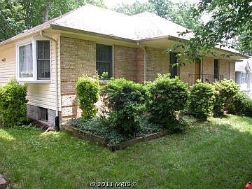 4th image of 1008 Cape Cod Dr