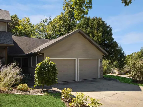 102 135th Dr, Amana, IA 52203