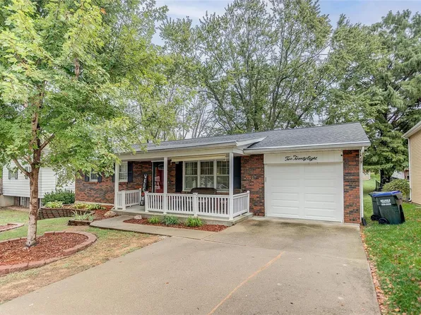 228 E Temple St, Columbia, IL 62236