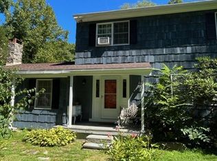 318 White Mills Rd, Chatham, NY 12037