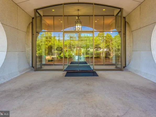 301 N Beauregard St APT 208, Alexandria, VA 22312