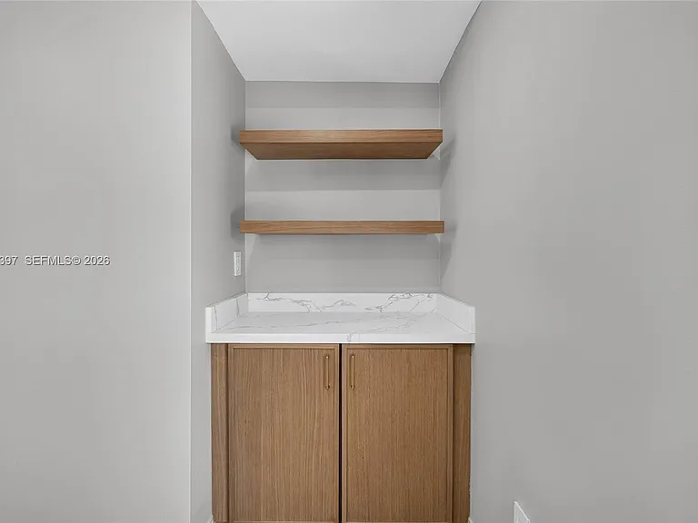 1011 NW 30th Ct #1 — Photo 15