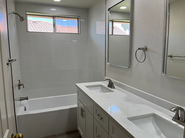 9573 Ripplecreek Dr — Photo 6