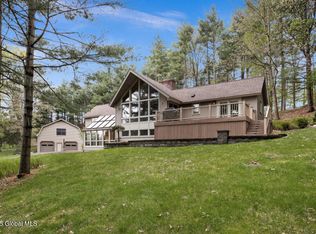 5870 Veeder Rd, Slingerlands, NY 12159
