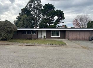 1424 John Hill Rd, Eureka, CA 95501