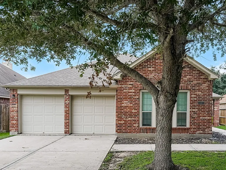 5403 Belvedere Dr — Photo 1
