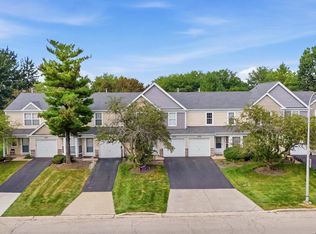 1660 College Green Dr, Elgin, IL 60123