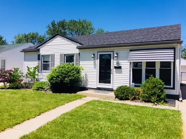 3266 S Stella Ct, Trenton, MI 48183