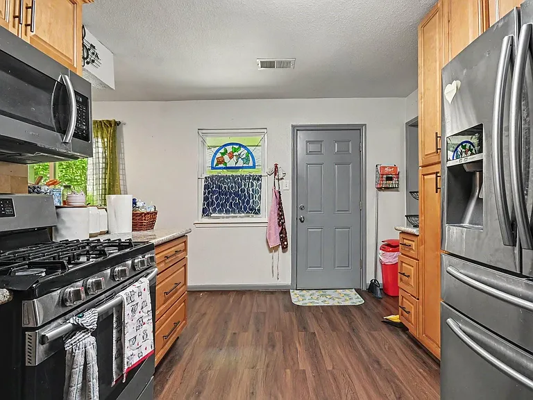 423 Merriweather St — Photo 12