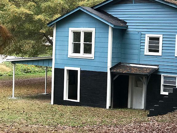 3rd image of 116 Edwards St