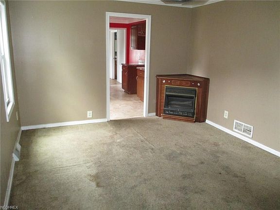 2nd image of 7673 Holly Dr