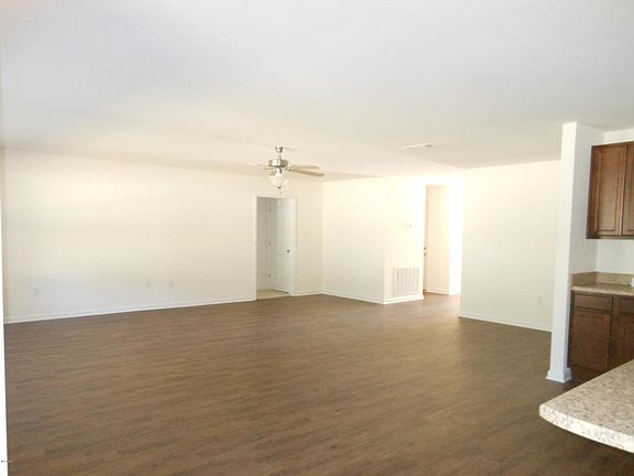 4th image of 202 Lantana Blvd