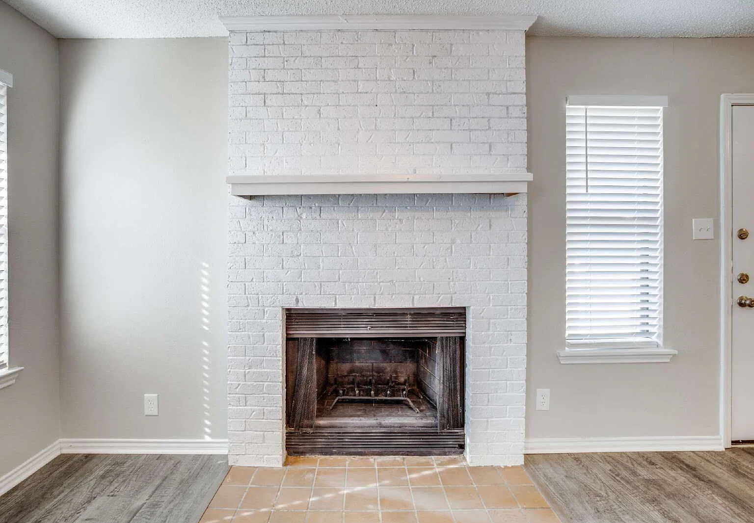 2 bed, 2.0 bath, 1067 sqft, $1,825 — Photo 3