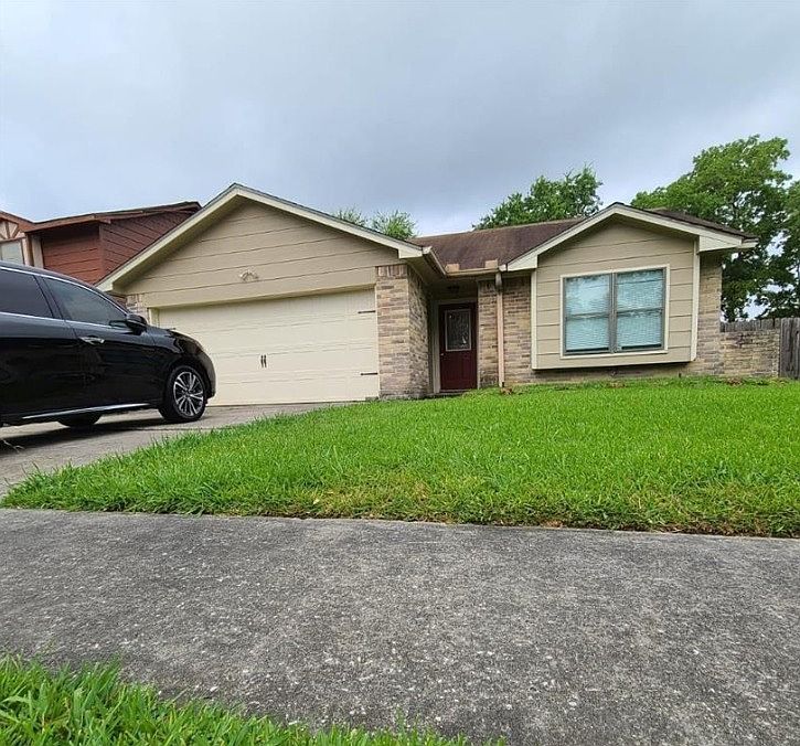 1st image of 20027 Faye Oaks Dr