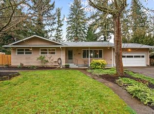 16910 SW Tracy Ave, Lake Oswego, OR 97035