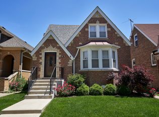 3017 N Mango Ave, Chicago, IL 60634