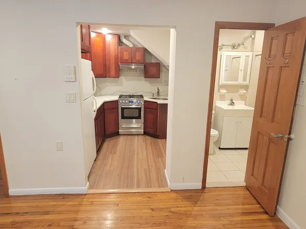 35-28 33rd Street image 3 of 9