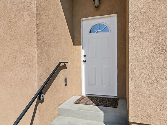 5th image of 3309 Estrada St