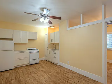 Curated visual reference: Visual Reference: Rio Grande Apartments 2800 Rio Grande St Austin Tx 1