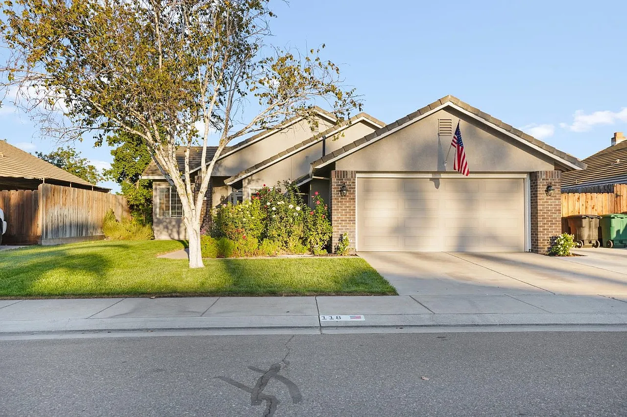 3 bed, 1476 sqft, $3,000 — Photo 2