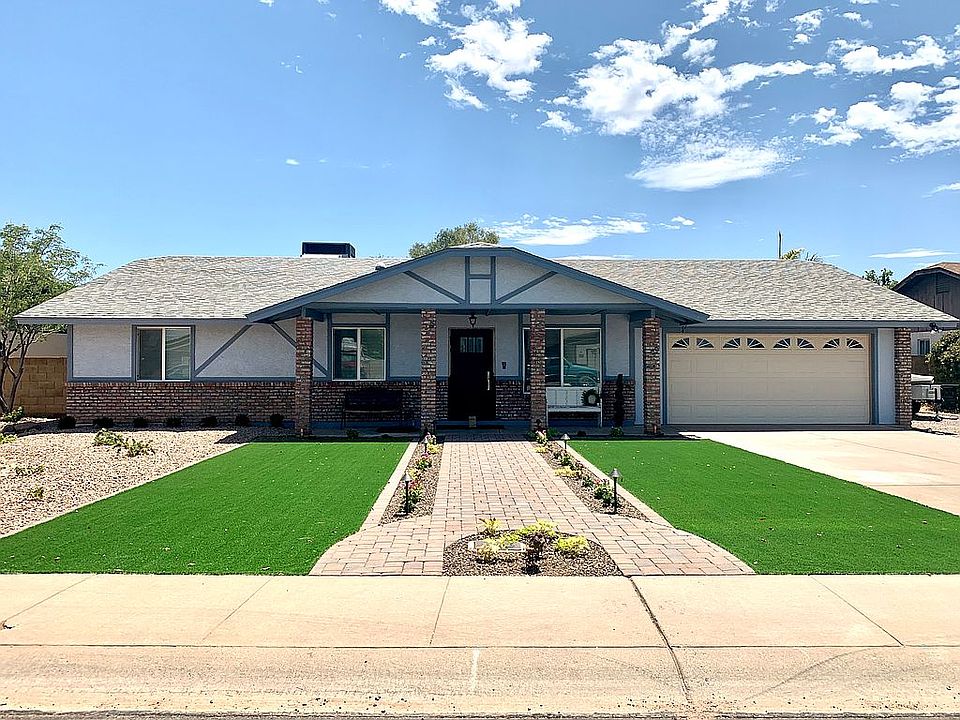 1st image of 225 E Avenida Sierra Madre