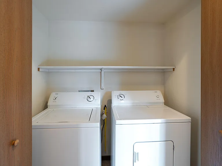 601 Glenstone Dr — Photo 19
