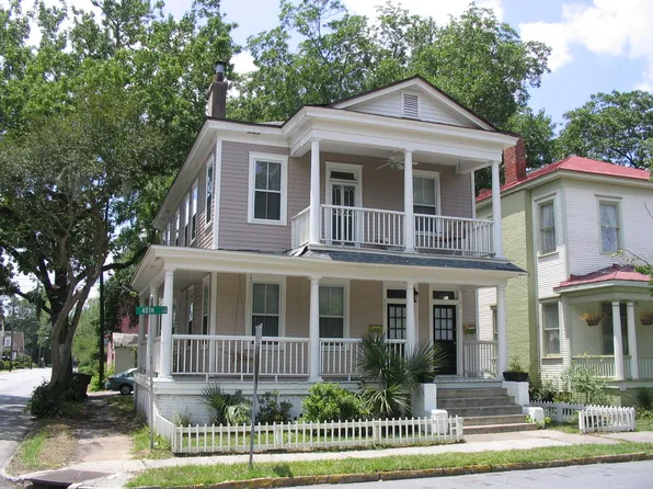 419 E 40th St, Savannah, GA 31401