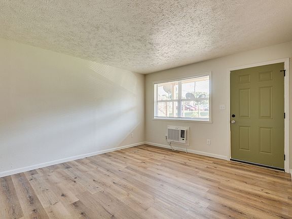 3rd image of 1549 Wales Ave #1575