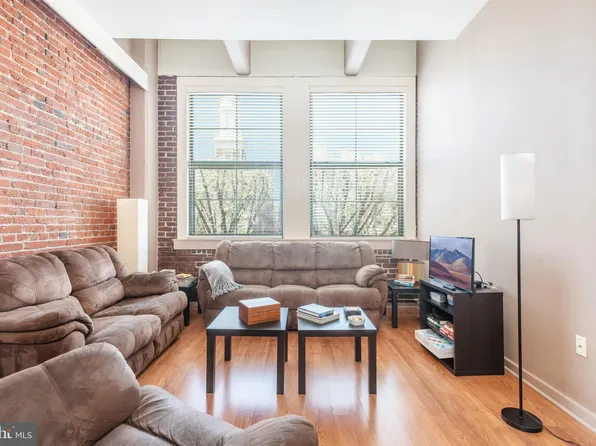 315 New St APT 220, Philadelphia, PA 19106