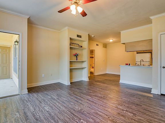 3rd image of 19800 Atascocita Shores Dr #134