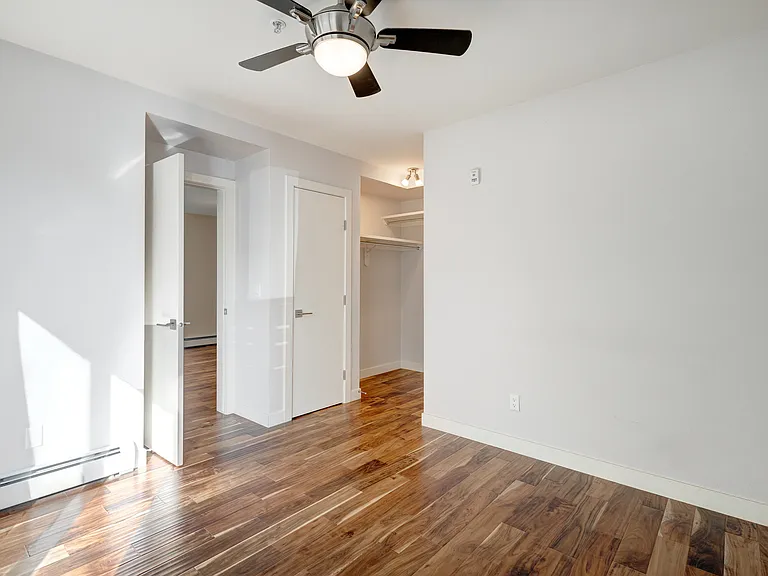 1029 15th Ave SW #102 — Photo 16