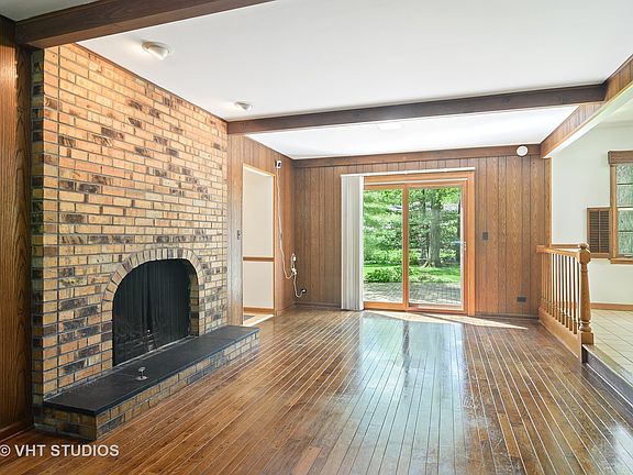 5th image of 227 E Tall Trees Ln