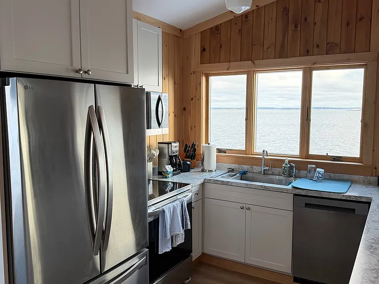 54 Back Shore Ln — Photo 17