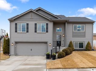 16428 Redman Ave, Omaha, NE 68116