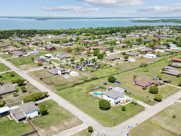 600 Lake Shadow Dr, Lavon, TX 75166