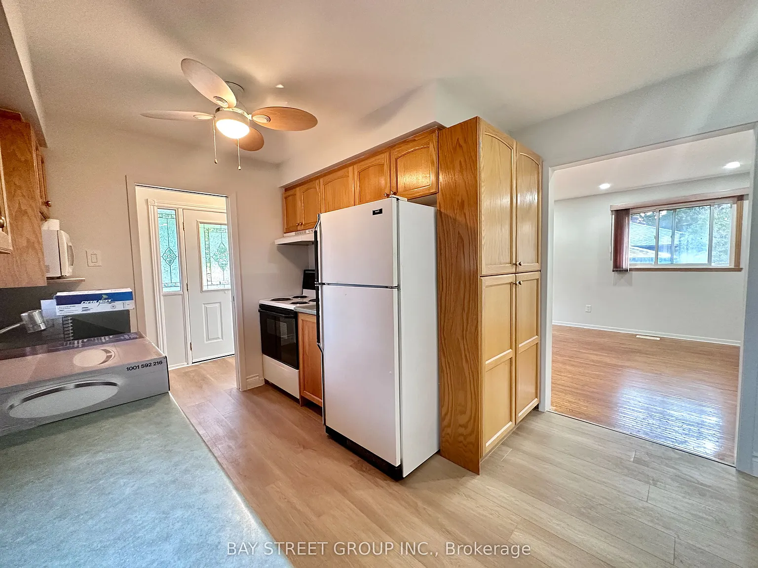 3 bed, $2,100 — Photo 3