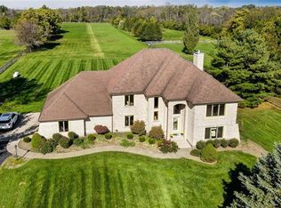 1901 E Social Row Rd, Dayton, OH 45458