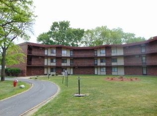 2301 Holiday Ter APT 1, Lansing, IL 60438