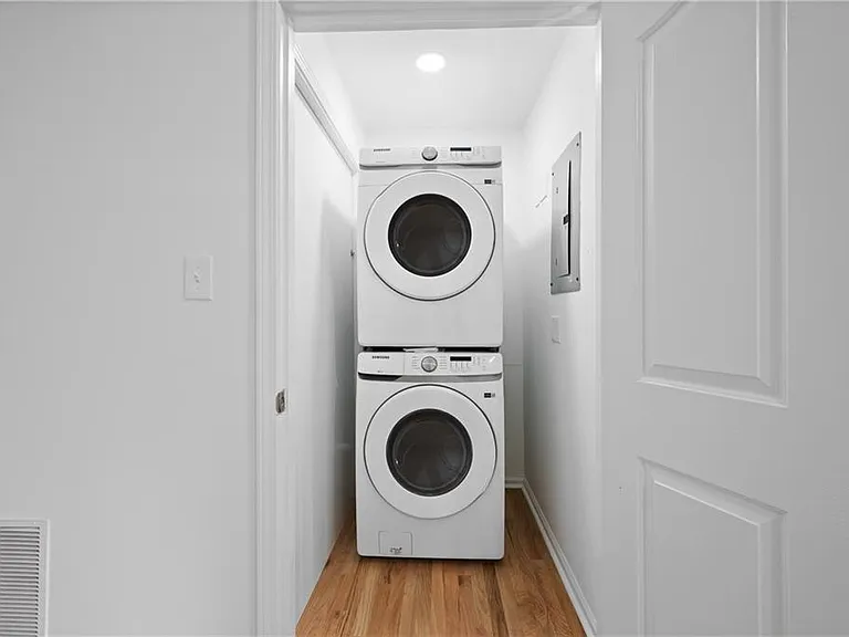 567 Winton Ter NE #D — Photo 13