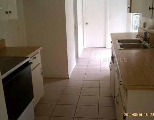 4th image of 640 N Elm St