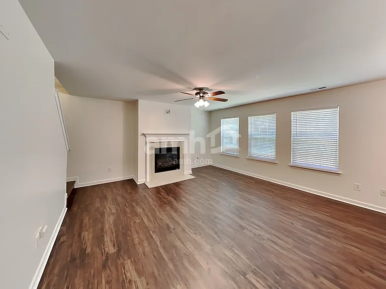 10713 Haddington Dr NW — Photo 5