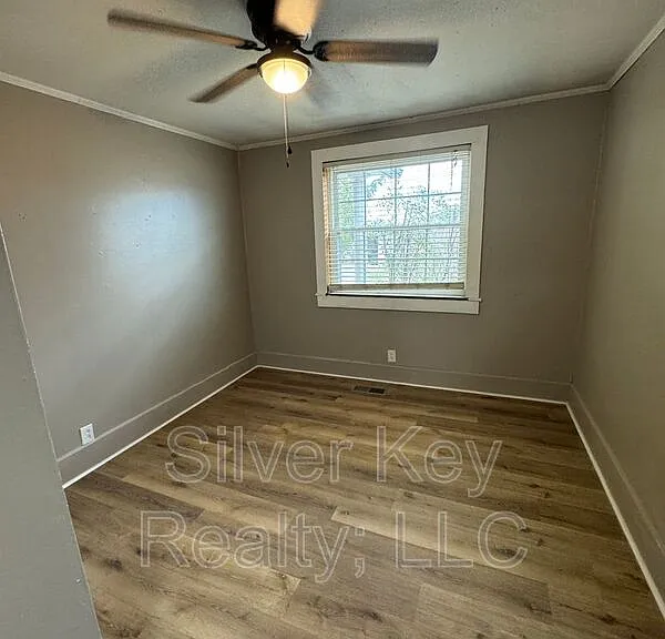 1215 Broad St — Photo 11