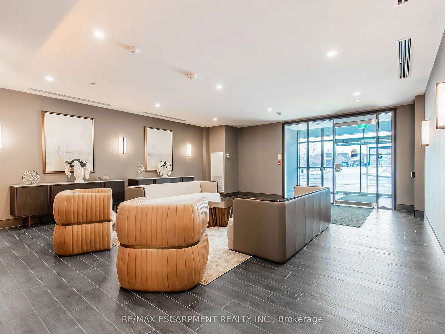 2 bed, $2,200 — Photo 4