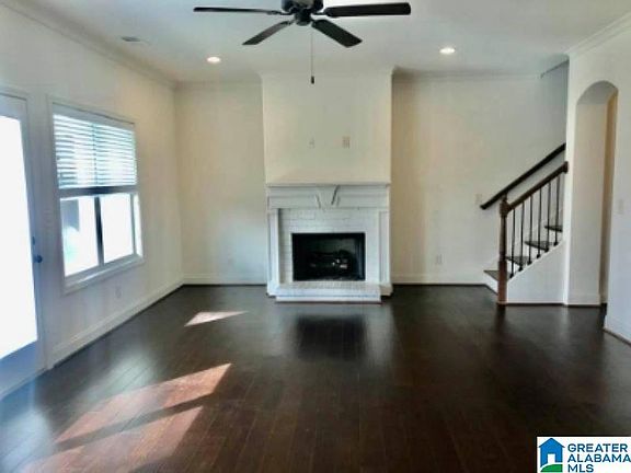 3rd image of 4008 Lennox Rd