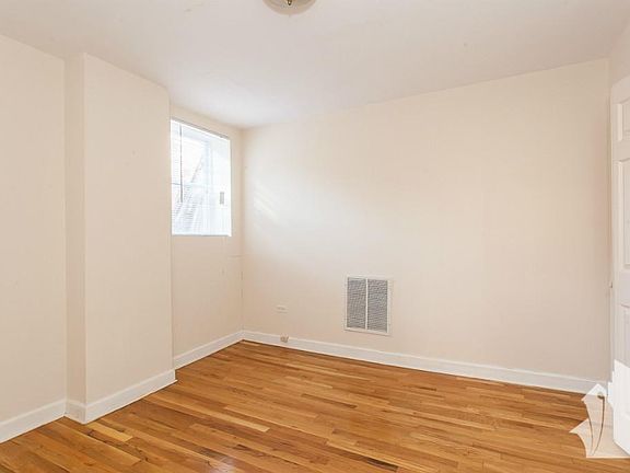 4th image of 1101 W Wellington Ave APT 3