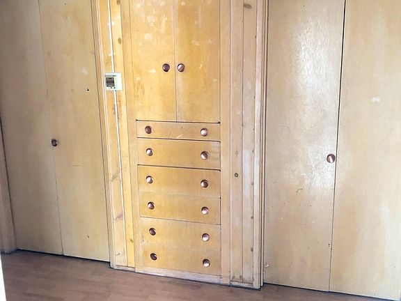 Built ins in the bedroom