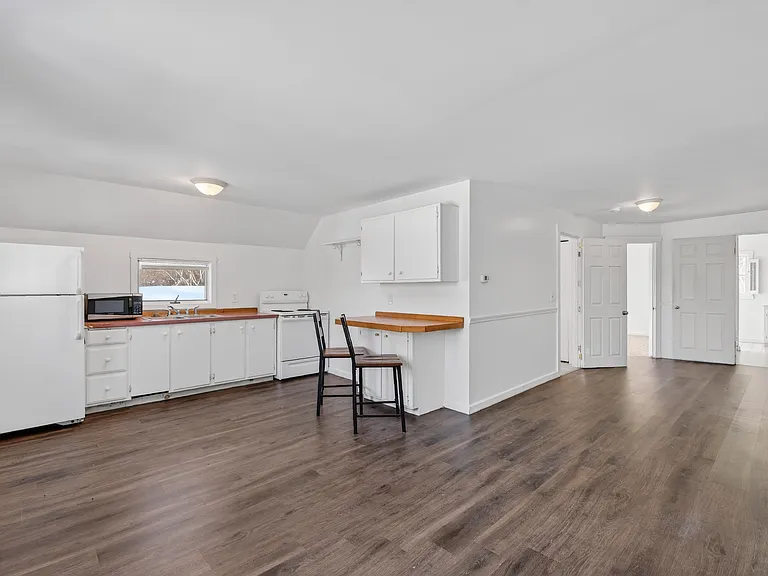 4 Tucker St #4 — Photo 8