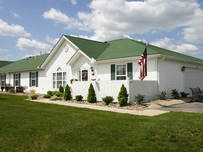 Pointe At Evans Lake — Photo 13